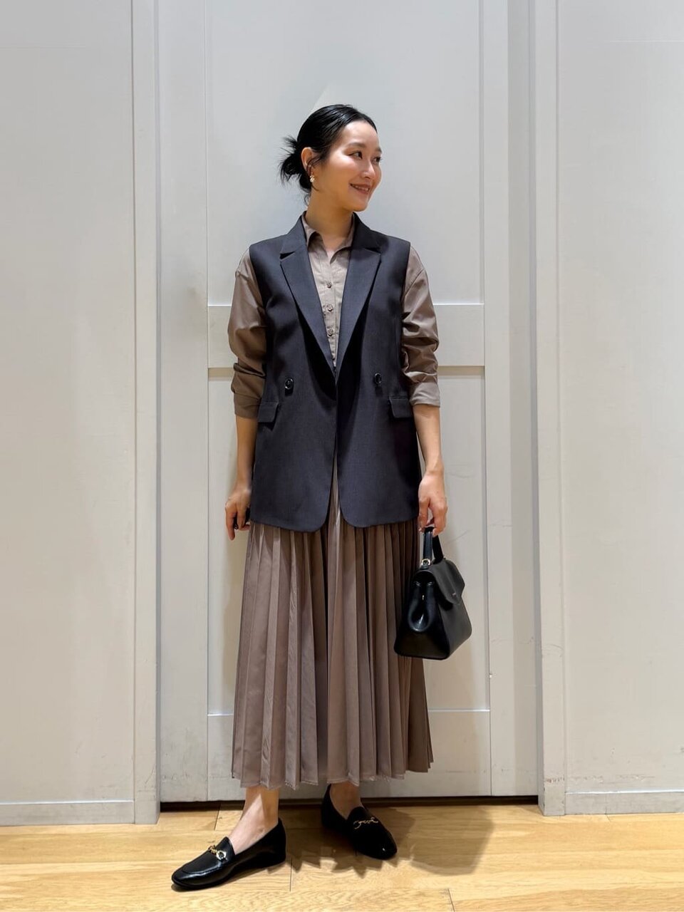 ワンピースを着た女性