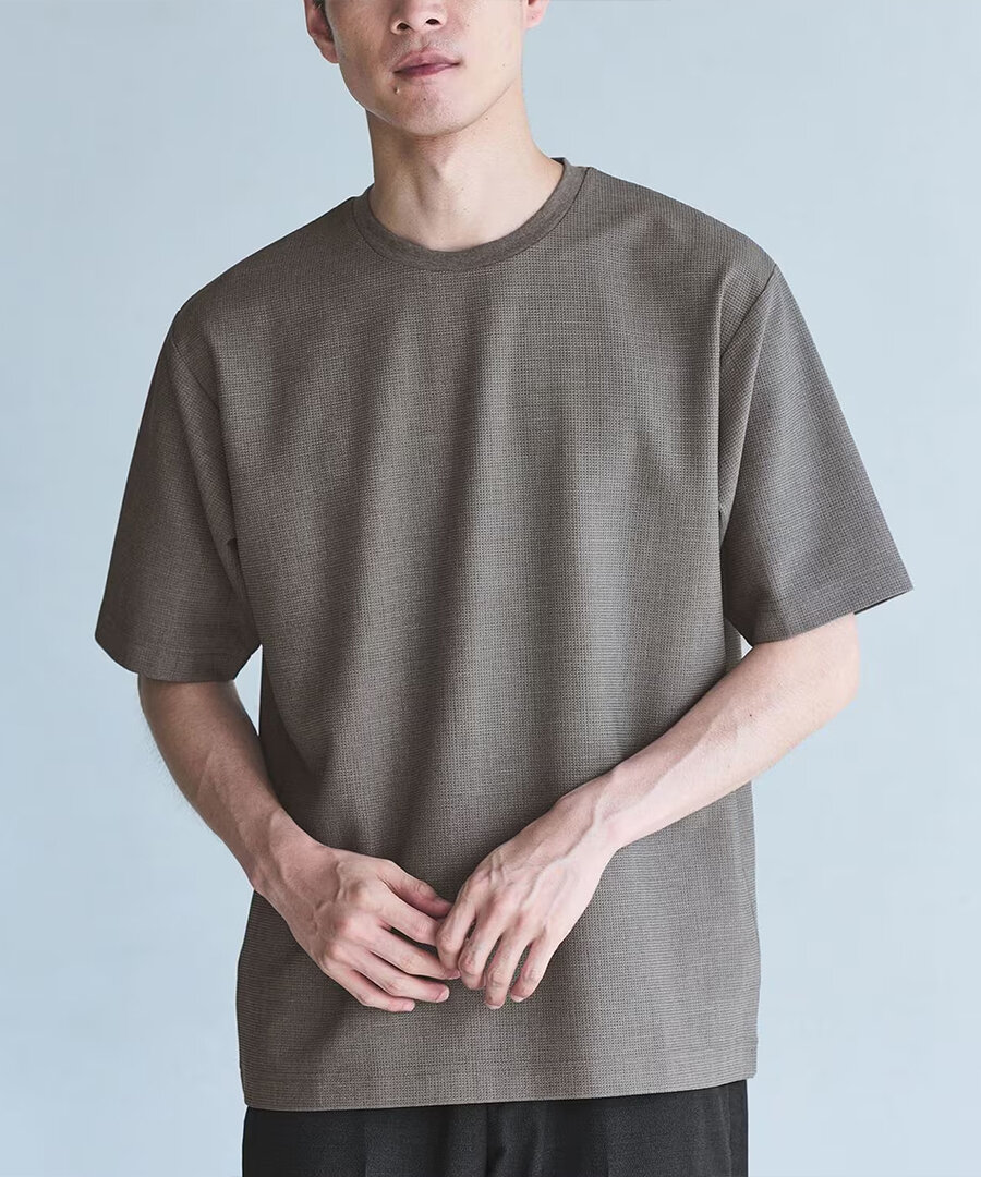 クルーネックTシャツ