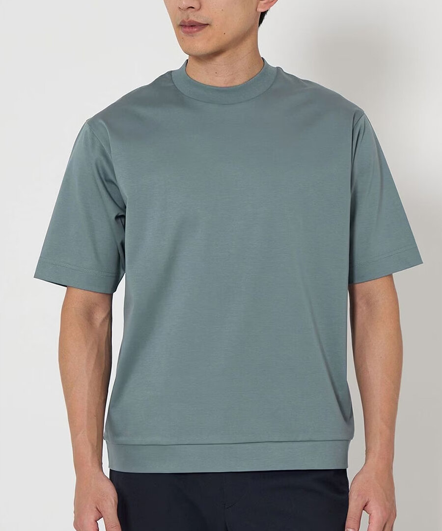 クルーネックTシャツ