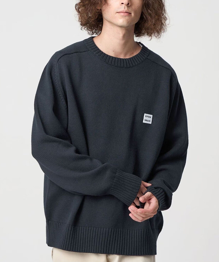 クルーネックニット