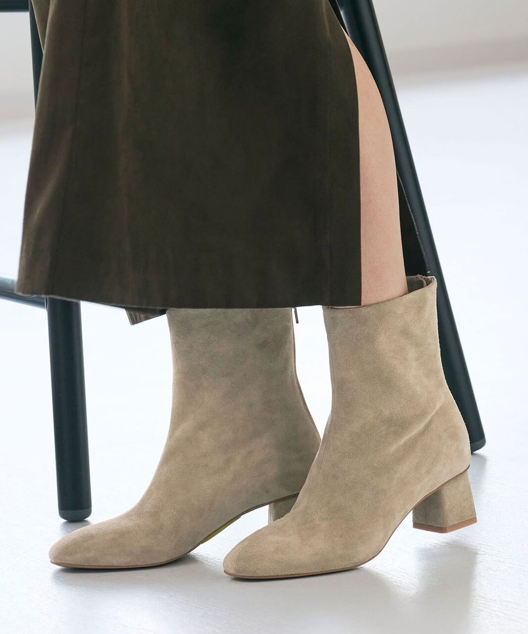 バックジップ ショートブーツ