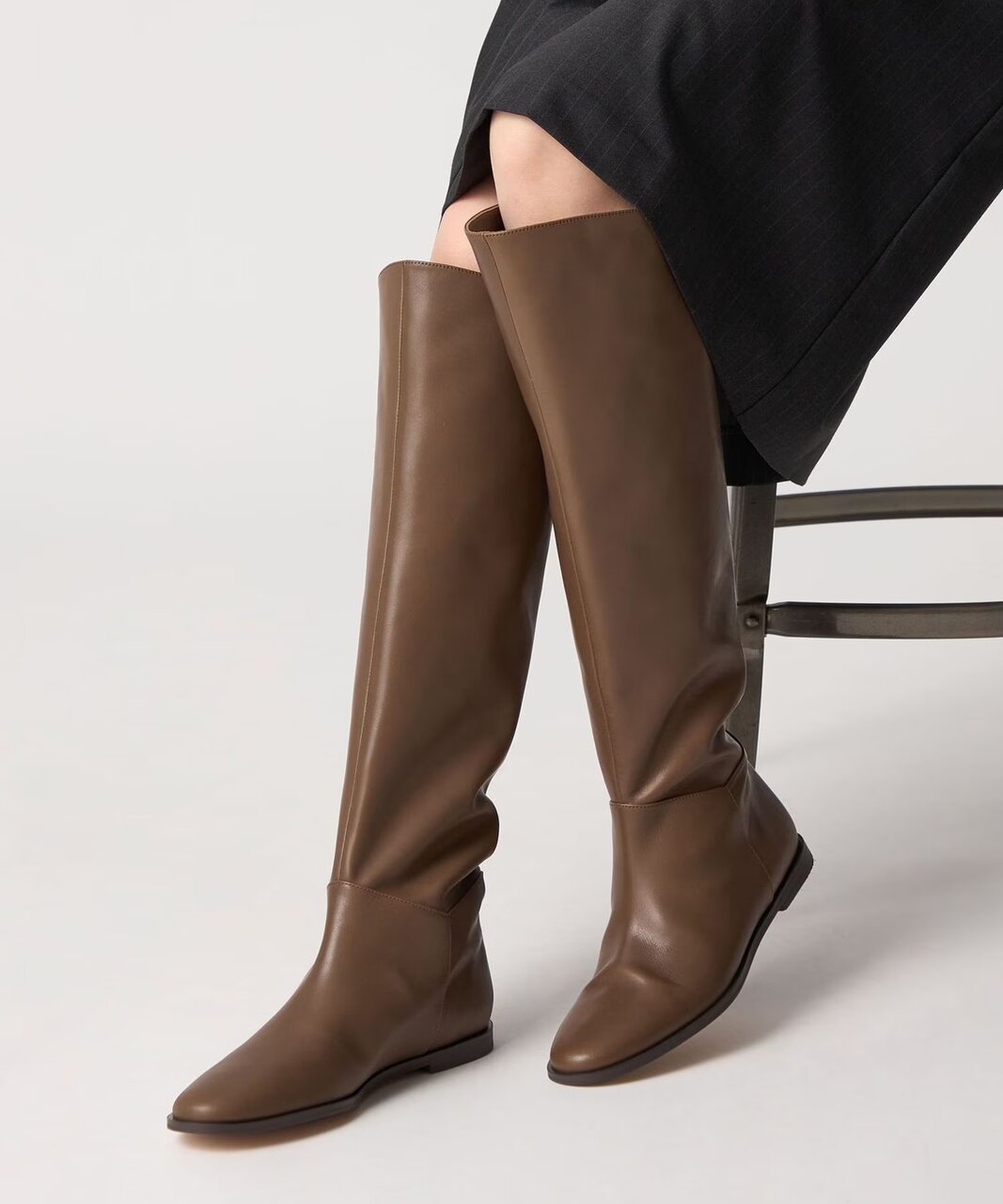 オーバーニーブーツ