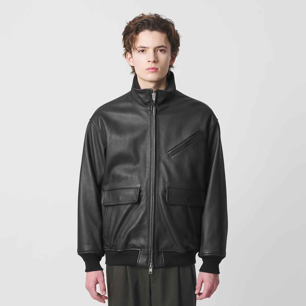 レザーブルゾン