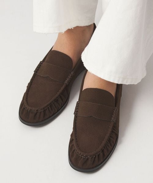 ギャザー ローファー