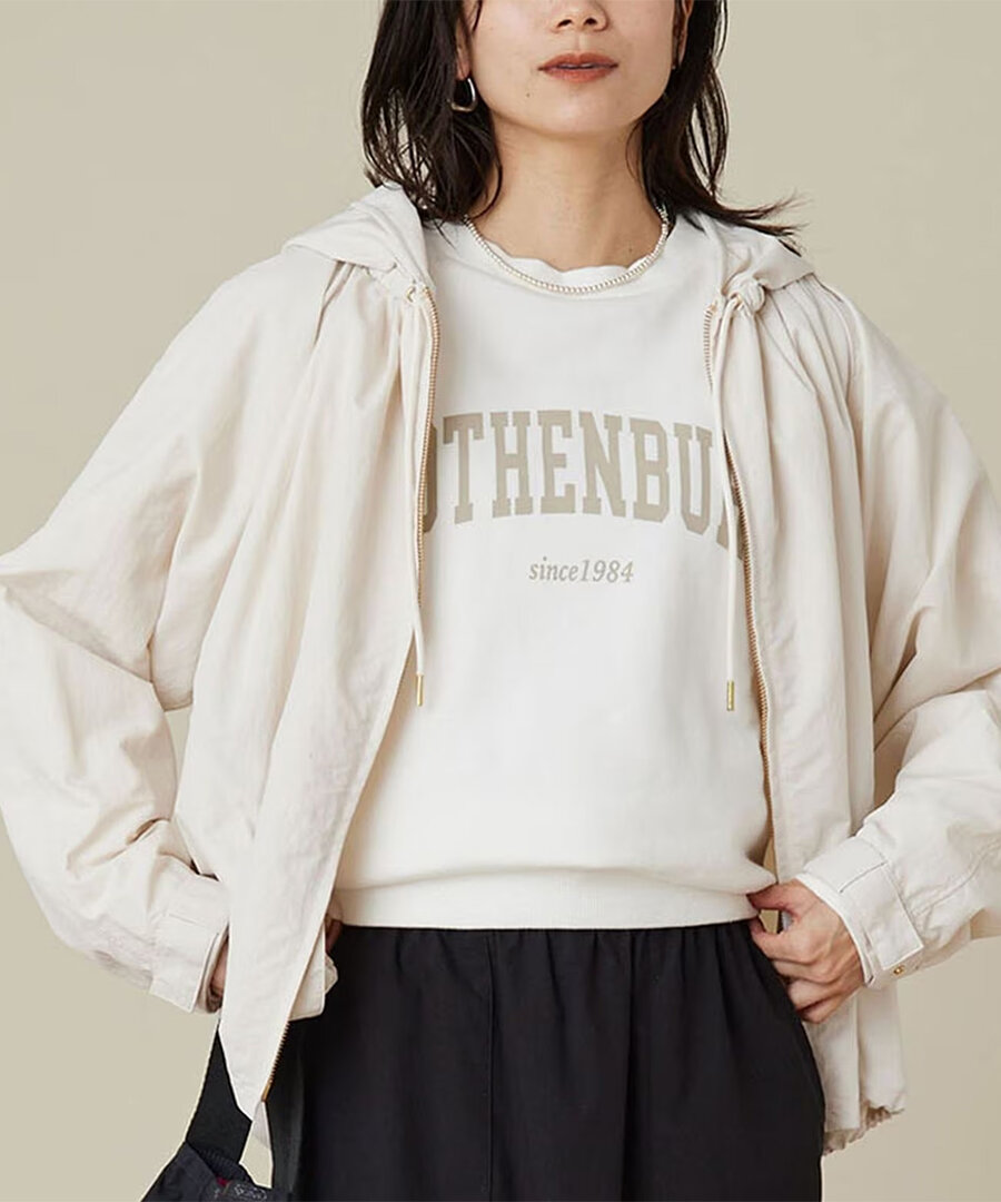 フーディーブルゾン