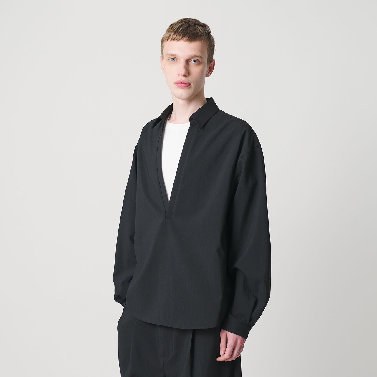 RENU TROシリーズ ディープ Vネック プルオーバー シャツ ―セットアップ対応―