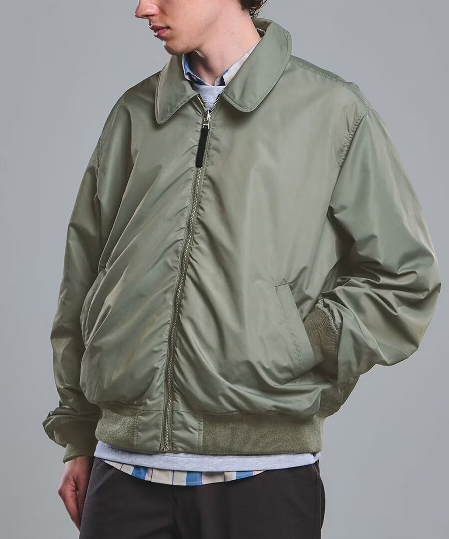 リバーシブルブルゾン