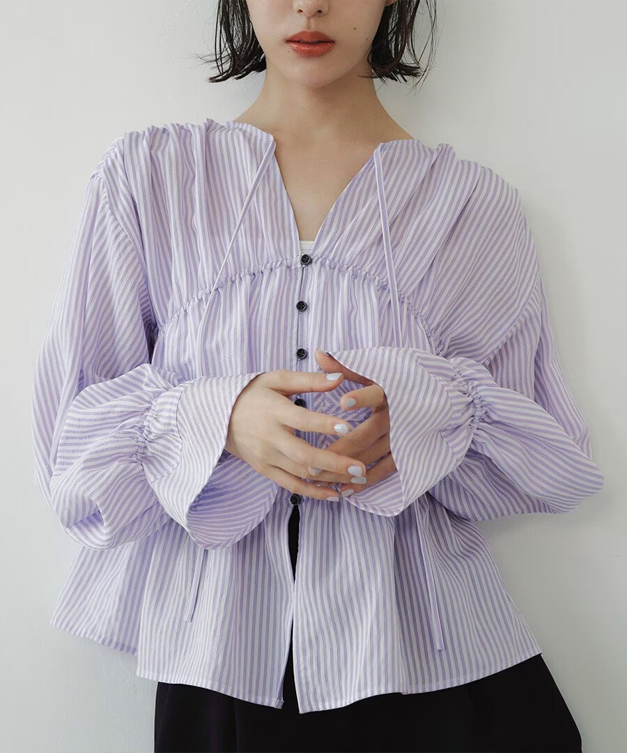 ギャザーブラウス