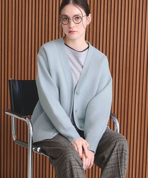 【WEB限定 Wardrobe DAILY MINIMAL】ブークレ Vネック ニットカーディガン
