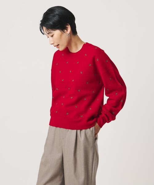エンブロイダリー クルーネック ニット